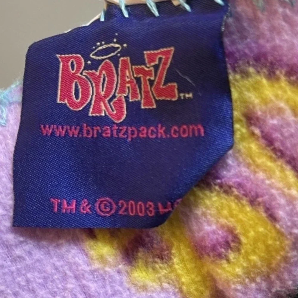 Y2K Bratz Girls Fleece Throw Blanket Blue Vtg‎ 2004 Fashion Dolls Retro 49